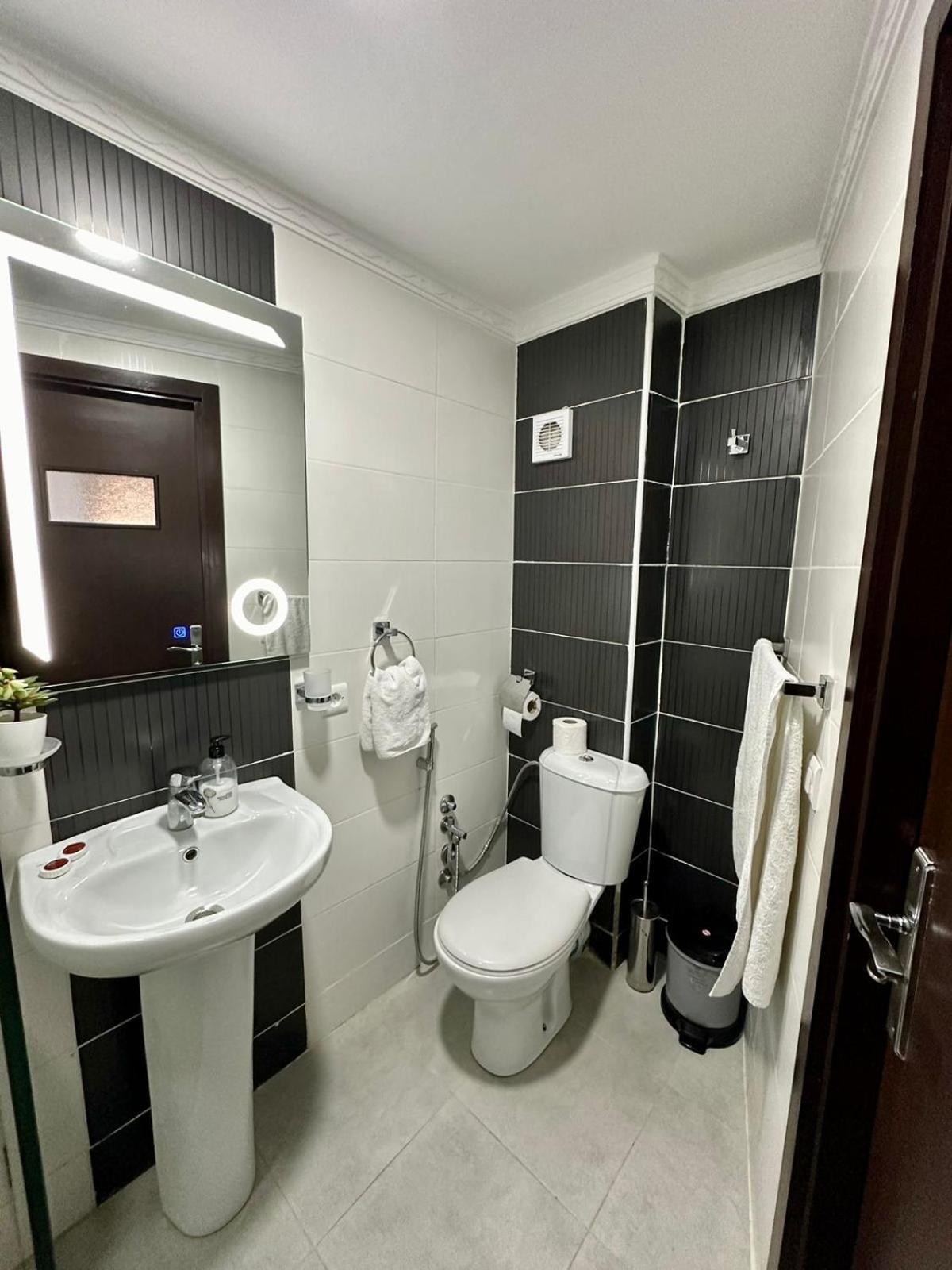 Appart Neuf Lumineux Climatise 1Ere Etage Ταγγέρη Εξωτερικό φωτογραφία
